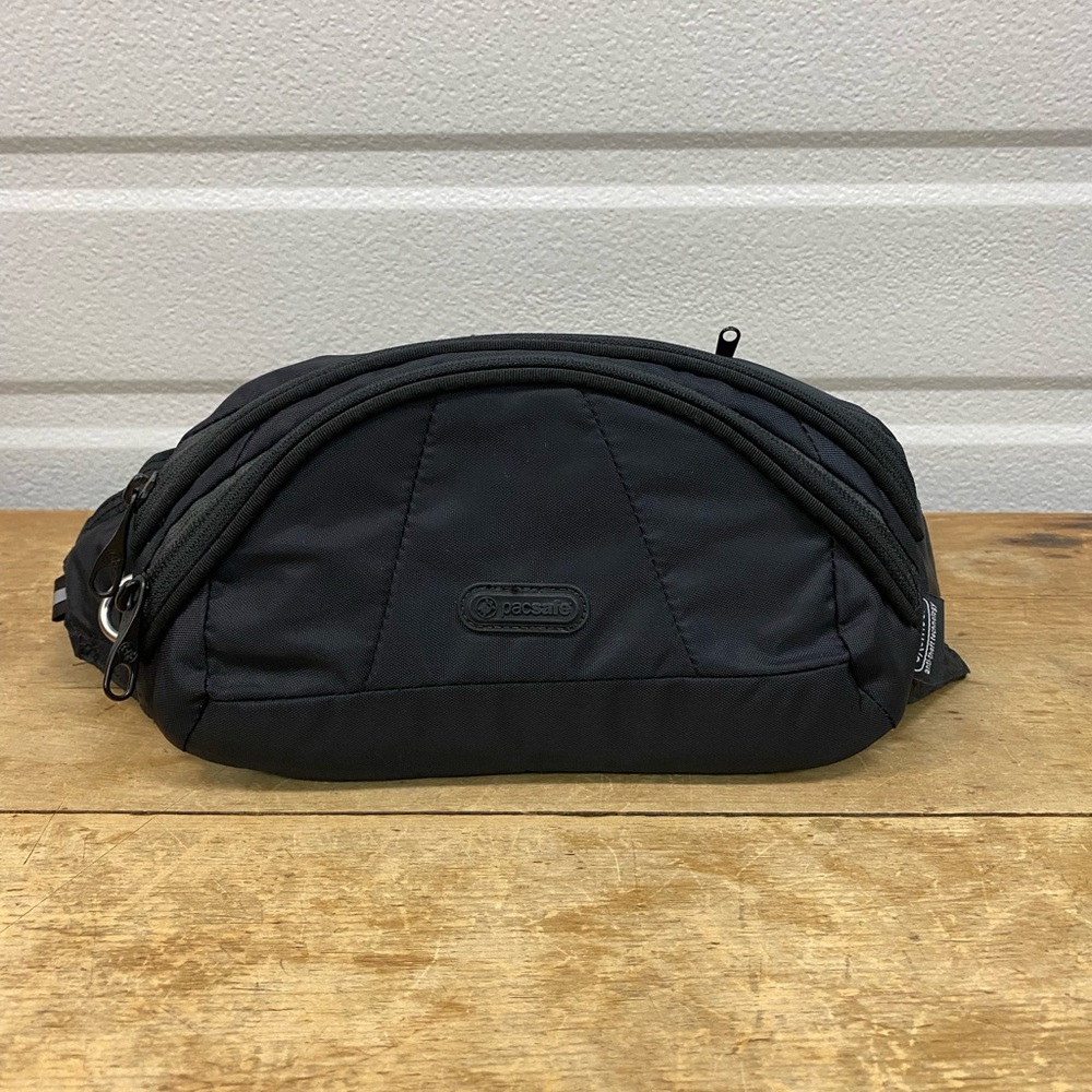 Pacsafe Sling Crossbody Black RFID Exomesh Anti Theft Bag Locking